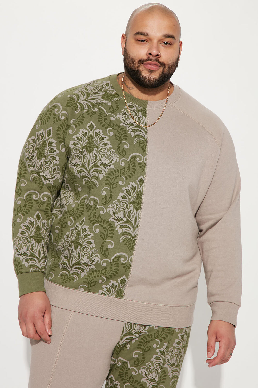 

Толстовка Fashion Nova FNBAROQUEPT, оливковый