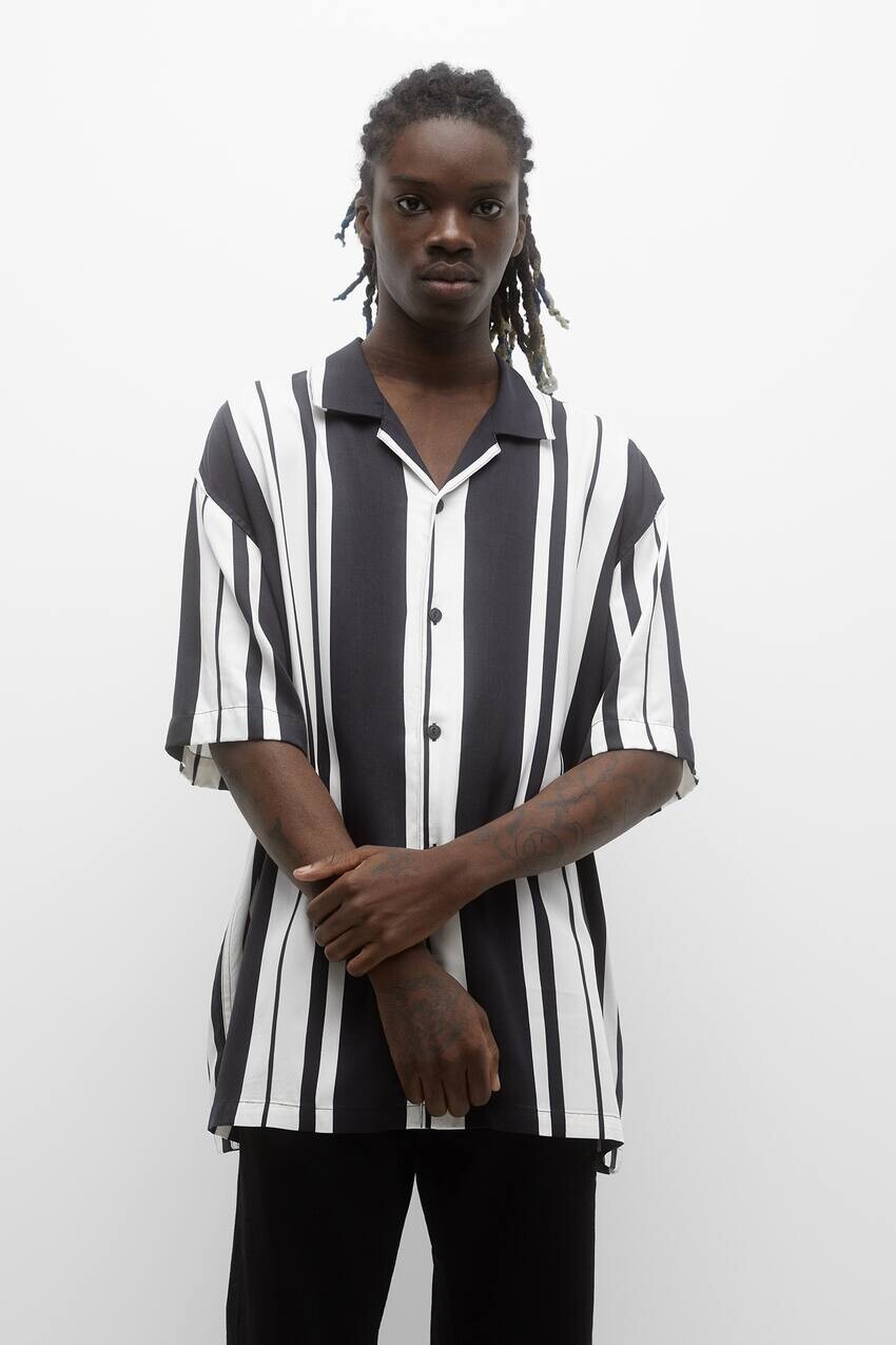

Рубашка в цветную полоску Pull&Bear, черный