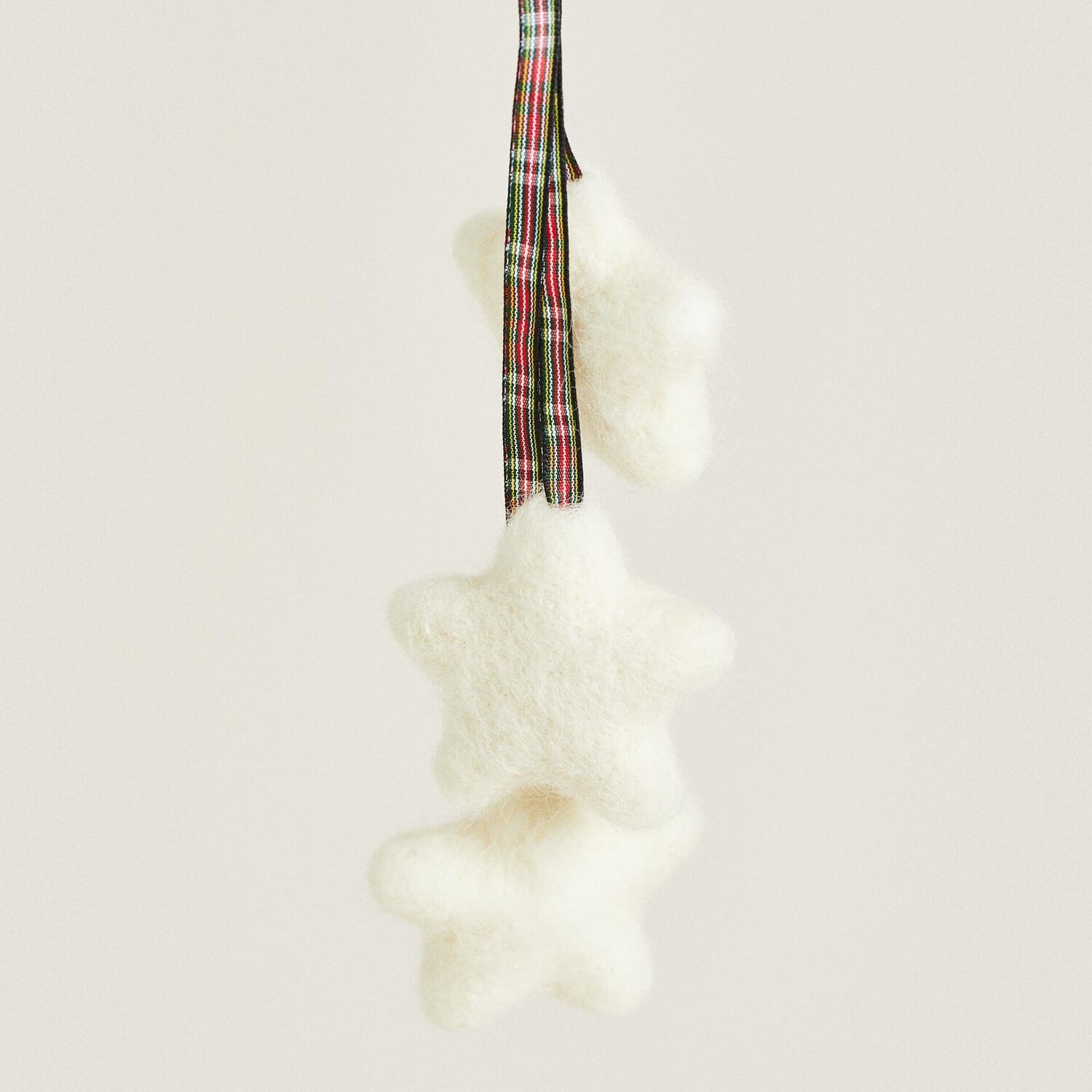 

Елочное украшение Zara Home Felt Christmas With Tartan Stars, белый