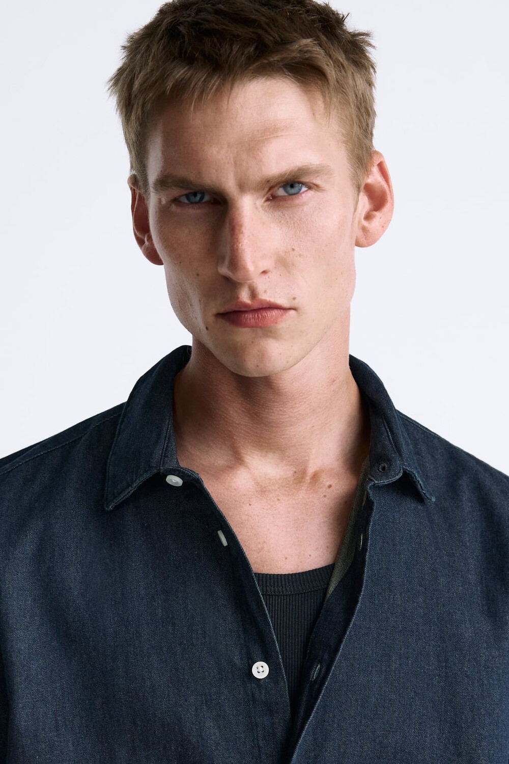 

Минималистичная джинсовая рубашка ZARA, синий