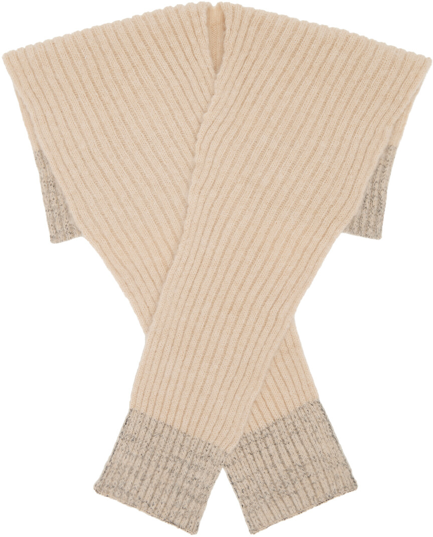 

Бежевый шарф поэта Eckhaus Latta