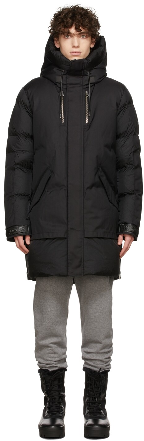 

Черный пуховик Simon Mackage