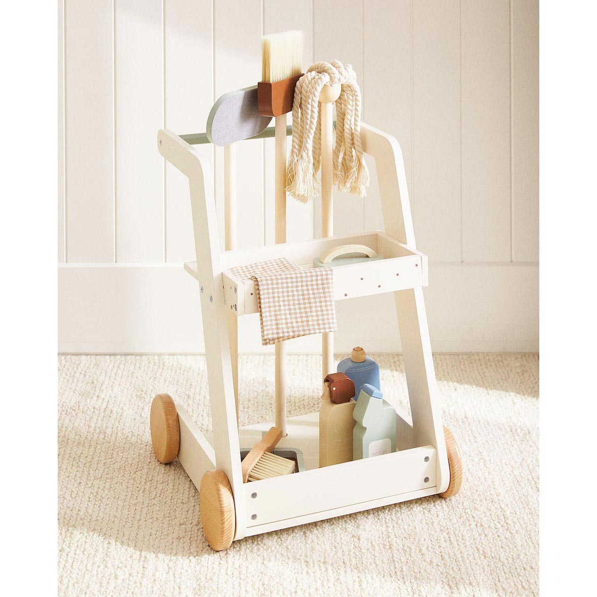 Игрушечный набор для уборки Zara Home Cleaning trolley set, 11 предметов, мультиколор фотографии