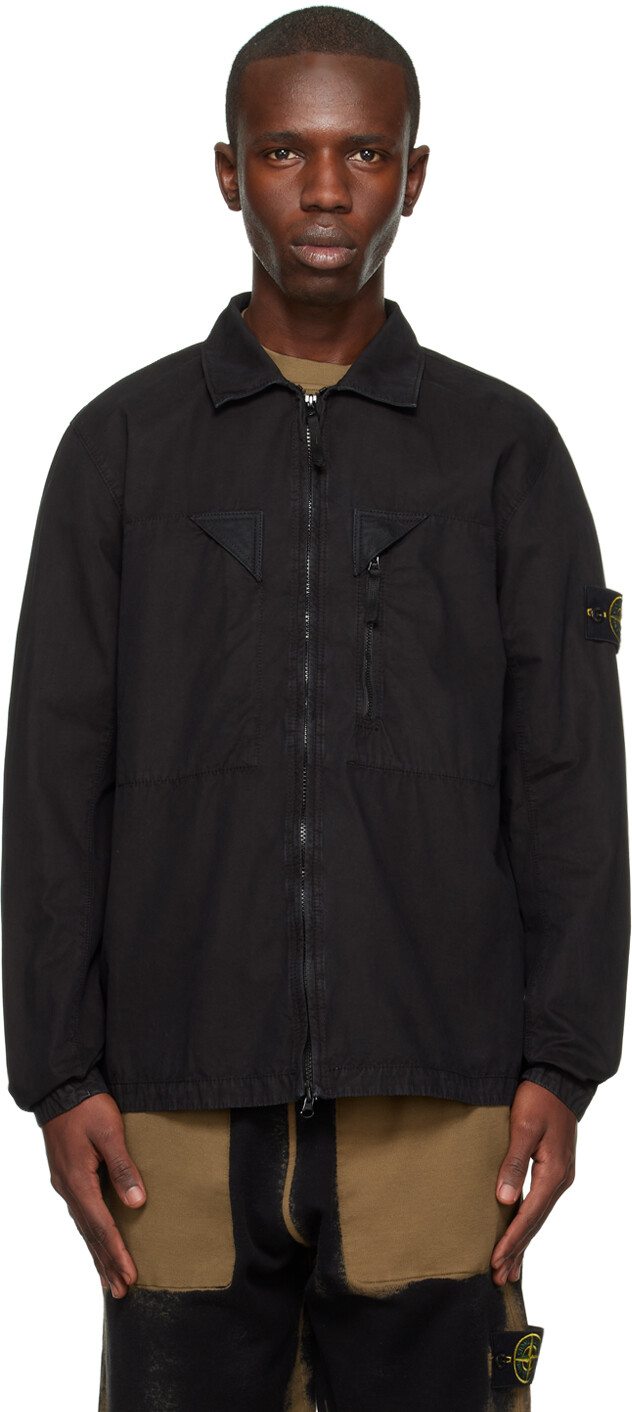 

Черная куртка с нашивками Stone Island