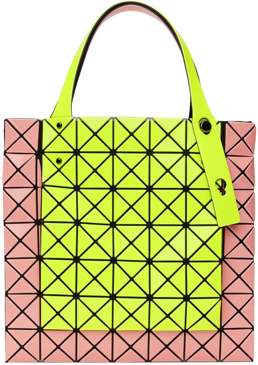 

Зеленая и розовая объемная сумка-тоут Prism Kangaroo Bao Bao Issey Miyake