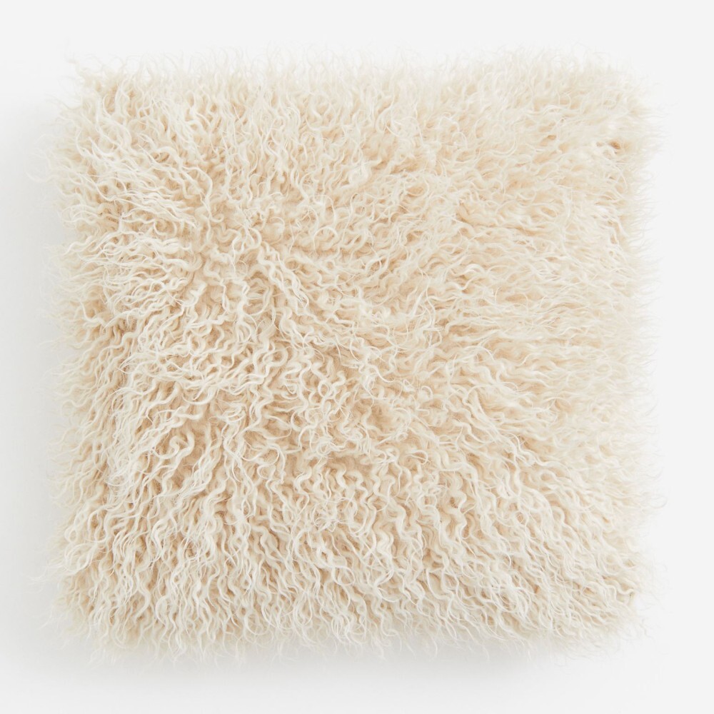 

Декоративная наволочка H&M Home Fluffy, светло-бежевый
