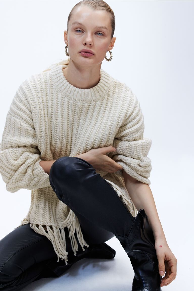 

Свитер с бахромой H&M, сливочный, Бежевый