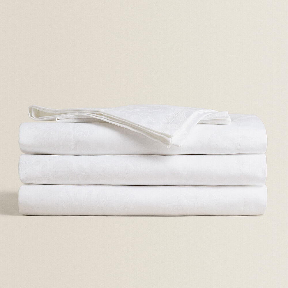 

Жаккардовая скатерть Zara Home с цветочным узором, белый