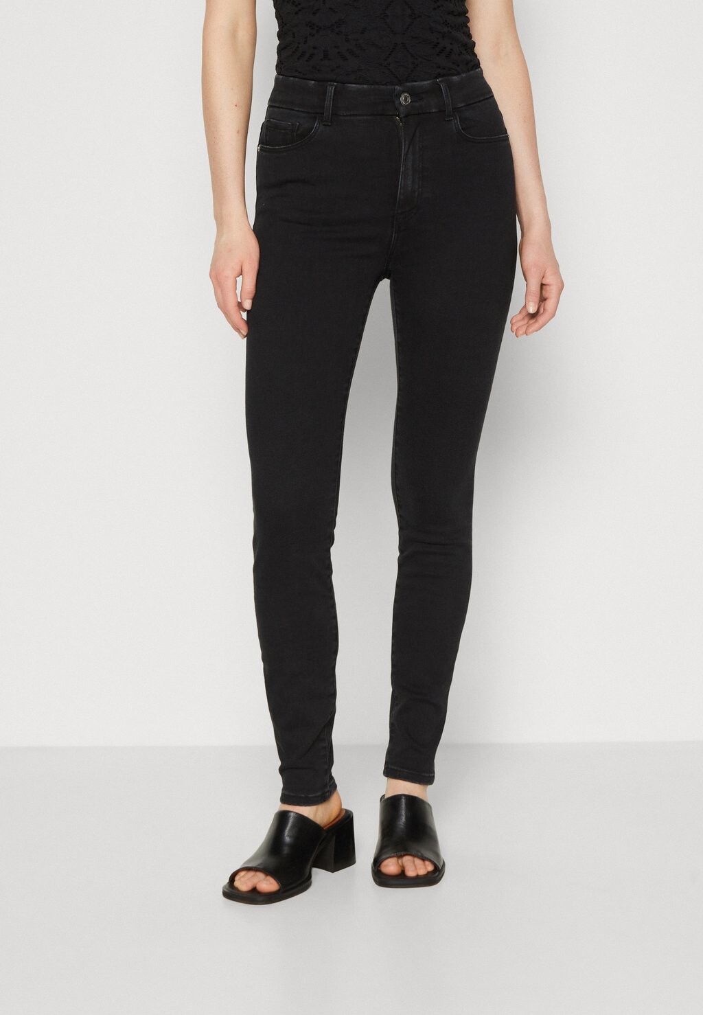 

Джинсы Skinny Fit Lindex, черный