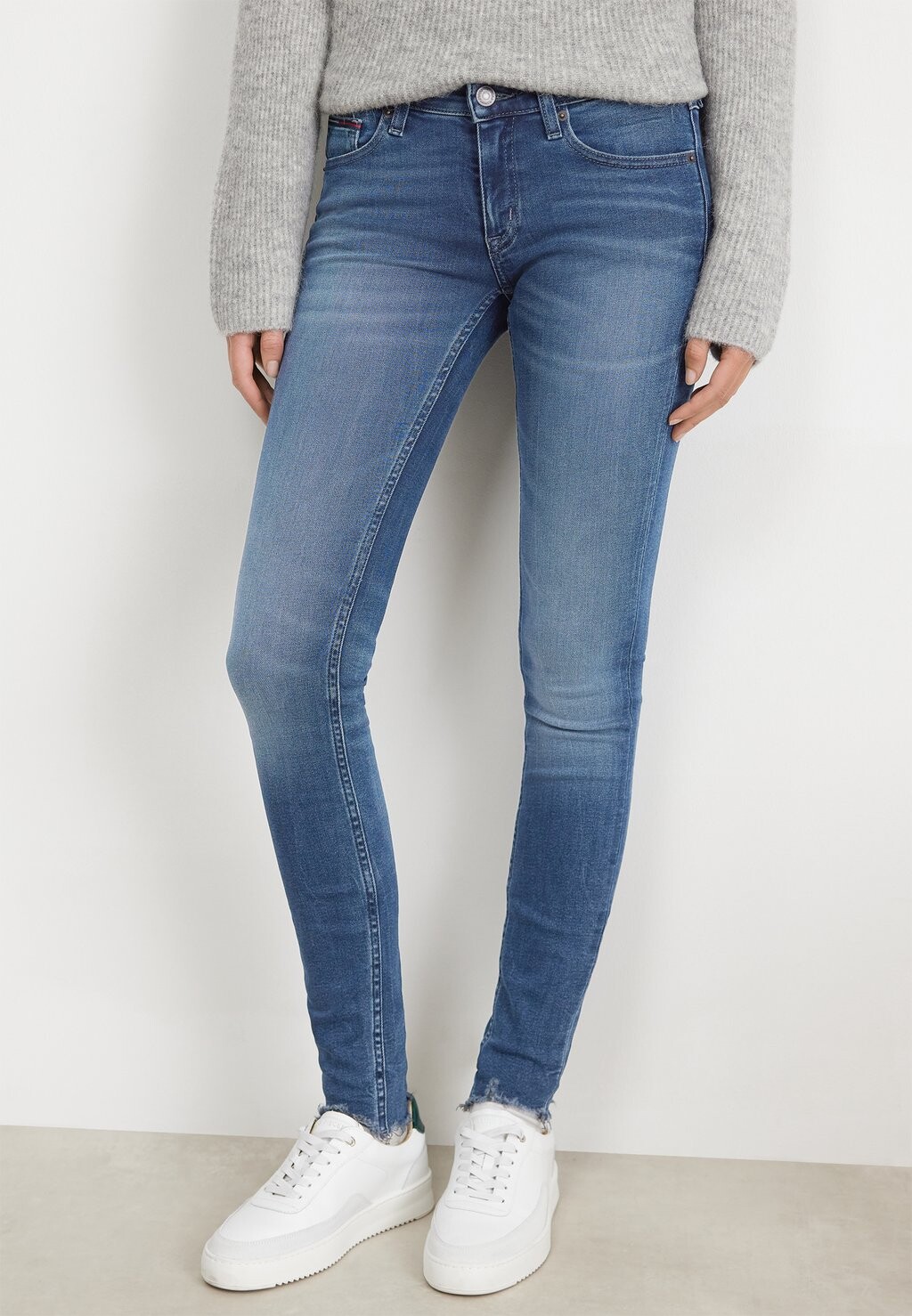 

Джинсы Skinny Fit SOPHIE Tommy Jeans, темный деним
