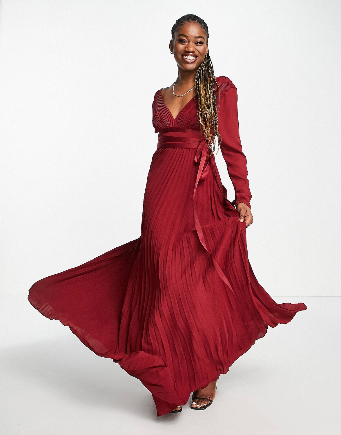 

Платье макси плиссированное ASOS DESIGN Bridesmaid, бордовый, Красный