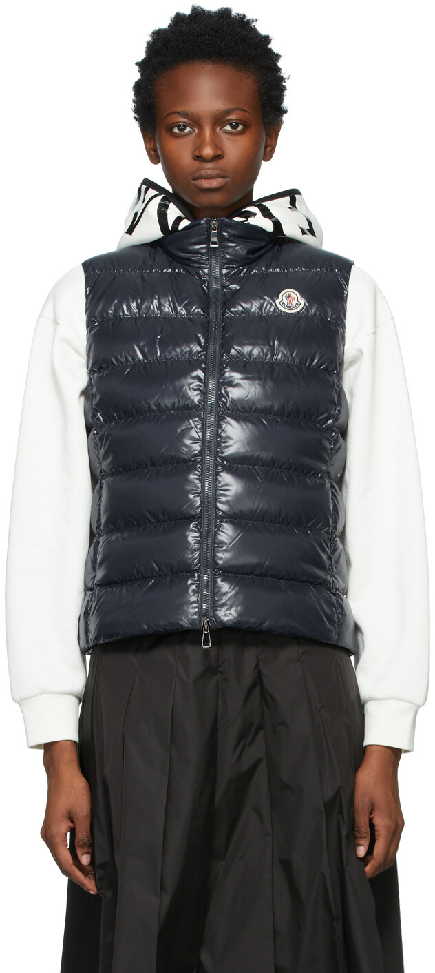 

Темно-синий пуховый жилет из гани Moncler
