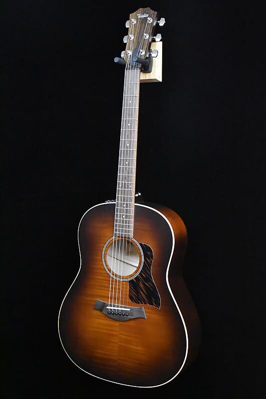 

Taylor American Dream AD27e Flametop Maple, ES2 Electronics, 2022 NEW с Aerocase