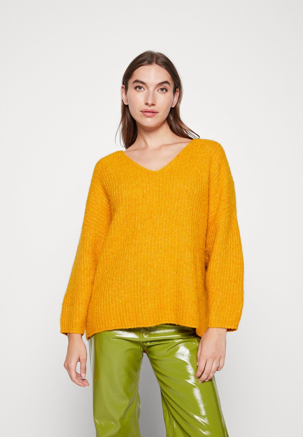 

Свитер Vero Moda, желтый