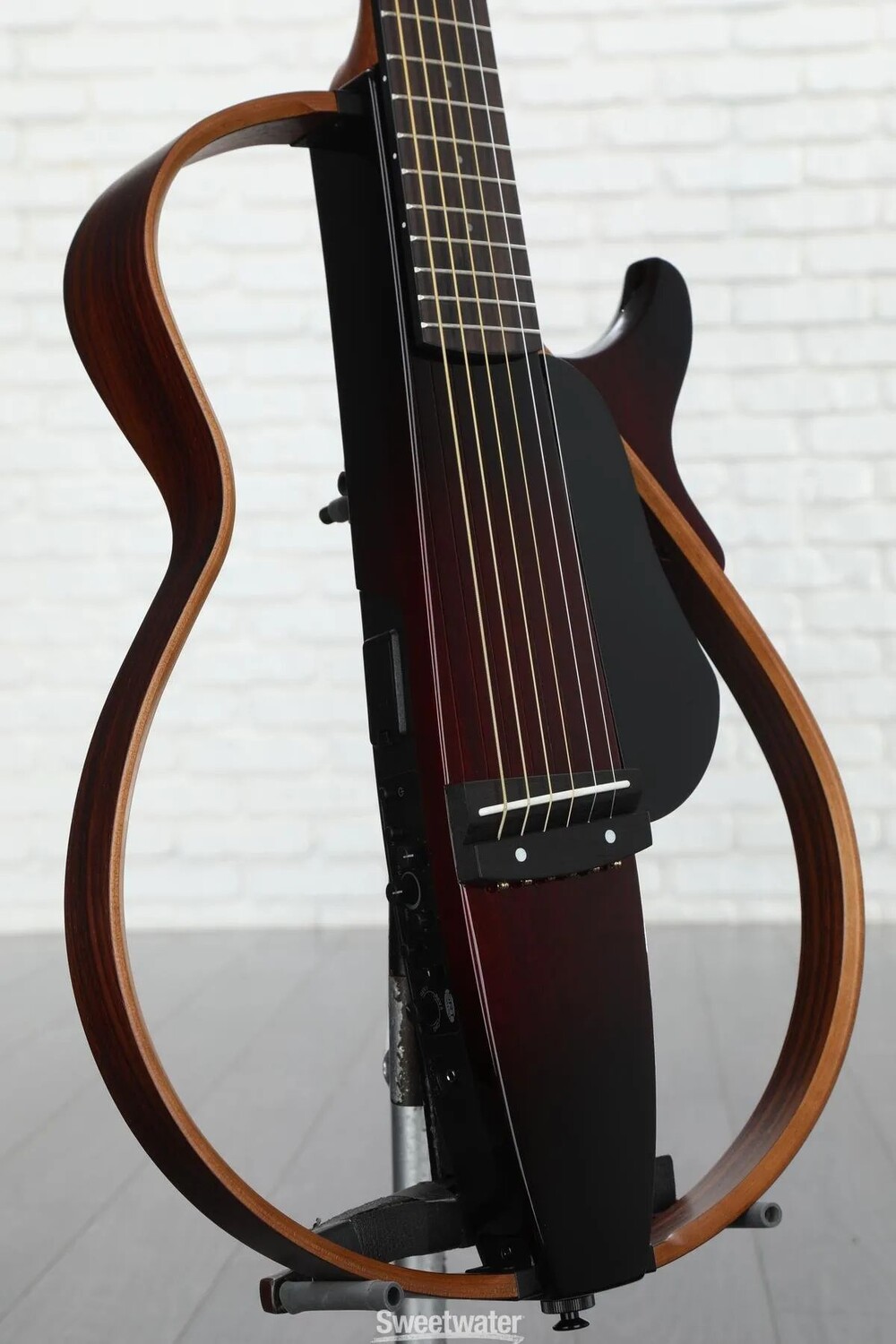 

Бесшумная гитара Yamaha SLG200S — Crimson Red Burst