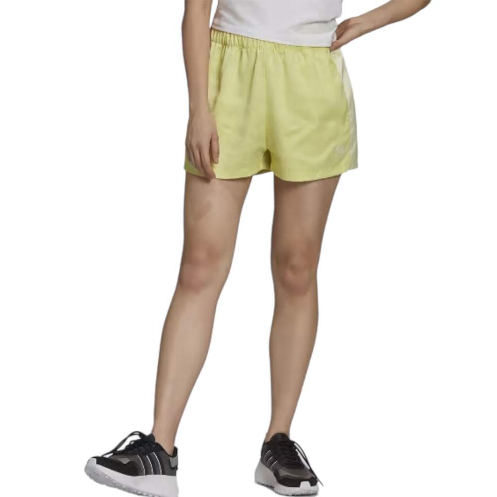 Originals шорты. Шорты адидас Yellow. Adidas adicolor shorts. Adidas Satin shorts. Adidas Originals shorts.