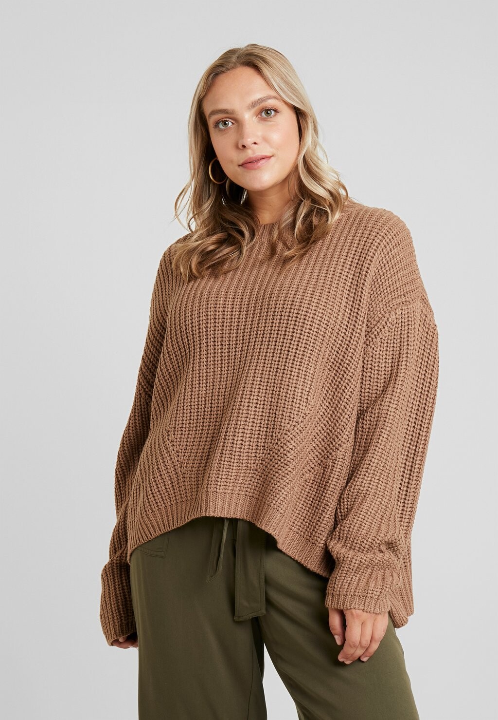 

Свитер Urban Classics Curvy