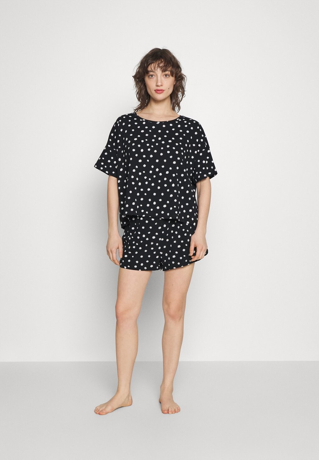 

Пижама Monki, черный