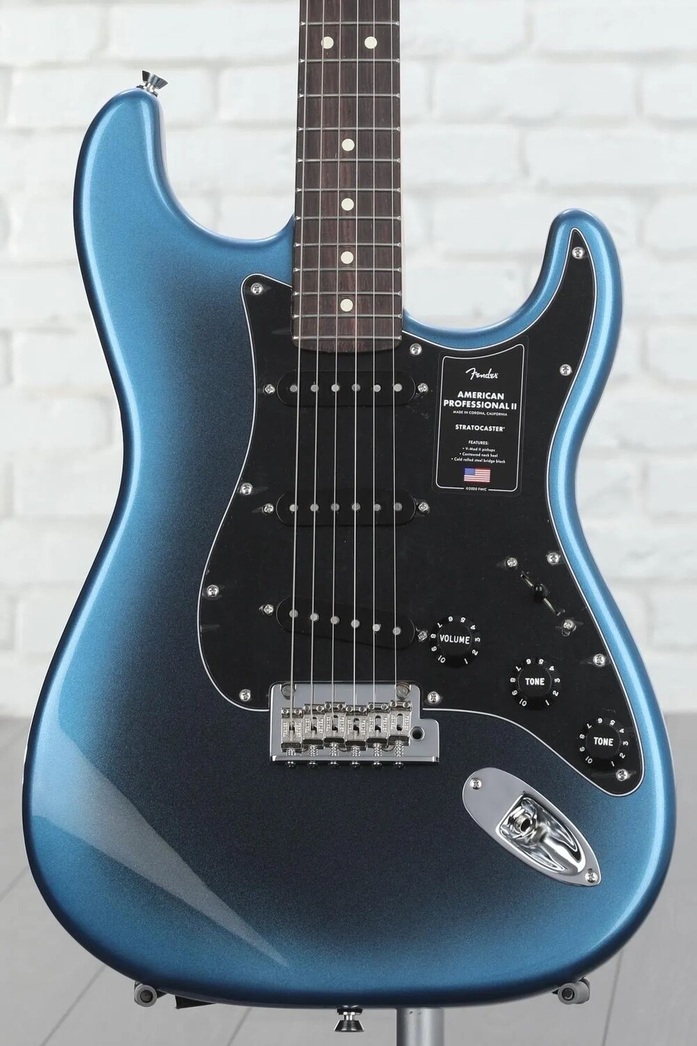 

Fender American Professional II Stratocaster — Dark Night с накладкой из палисандра