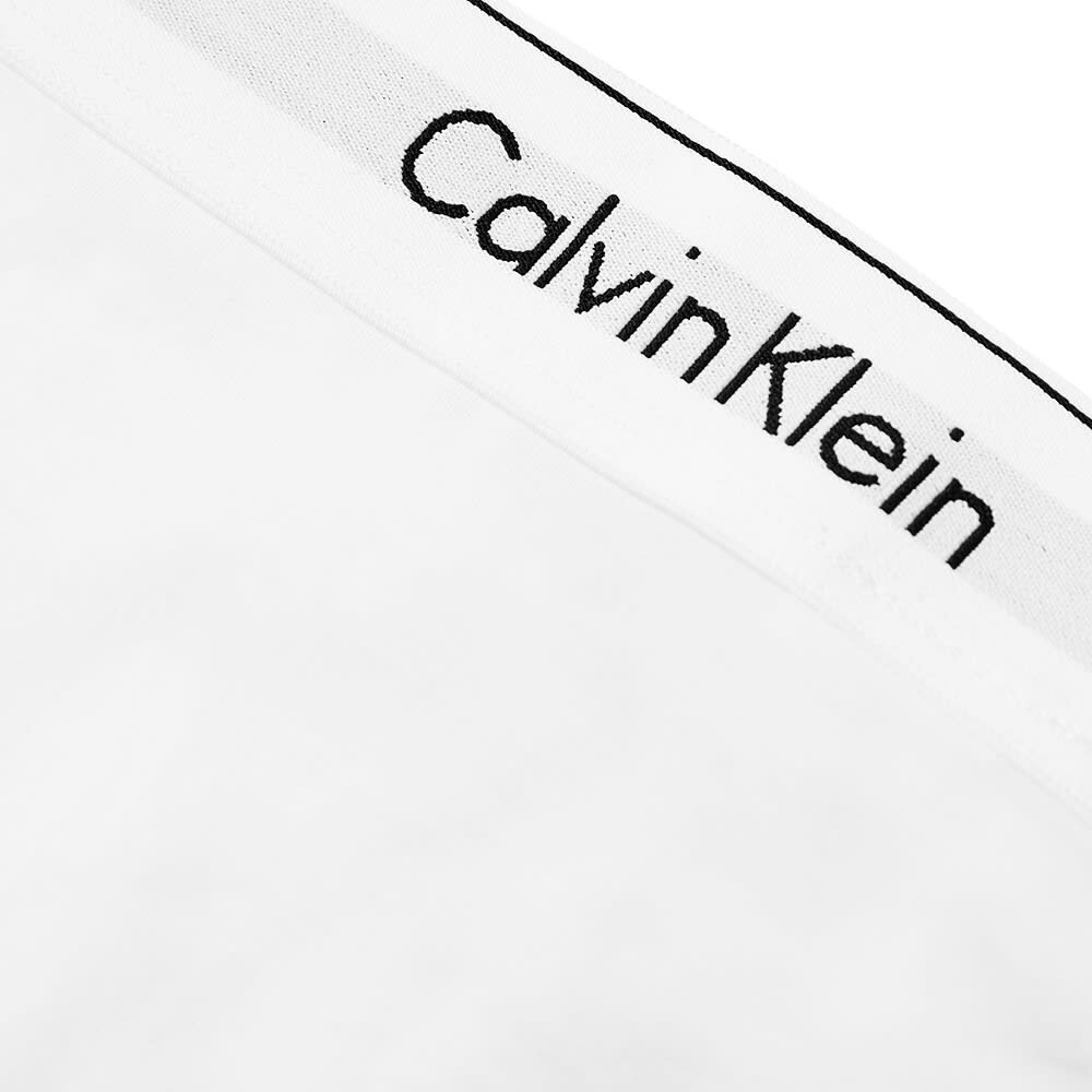 

стринги Calvin Klein
