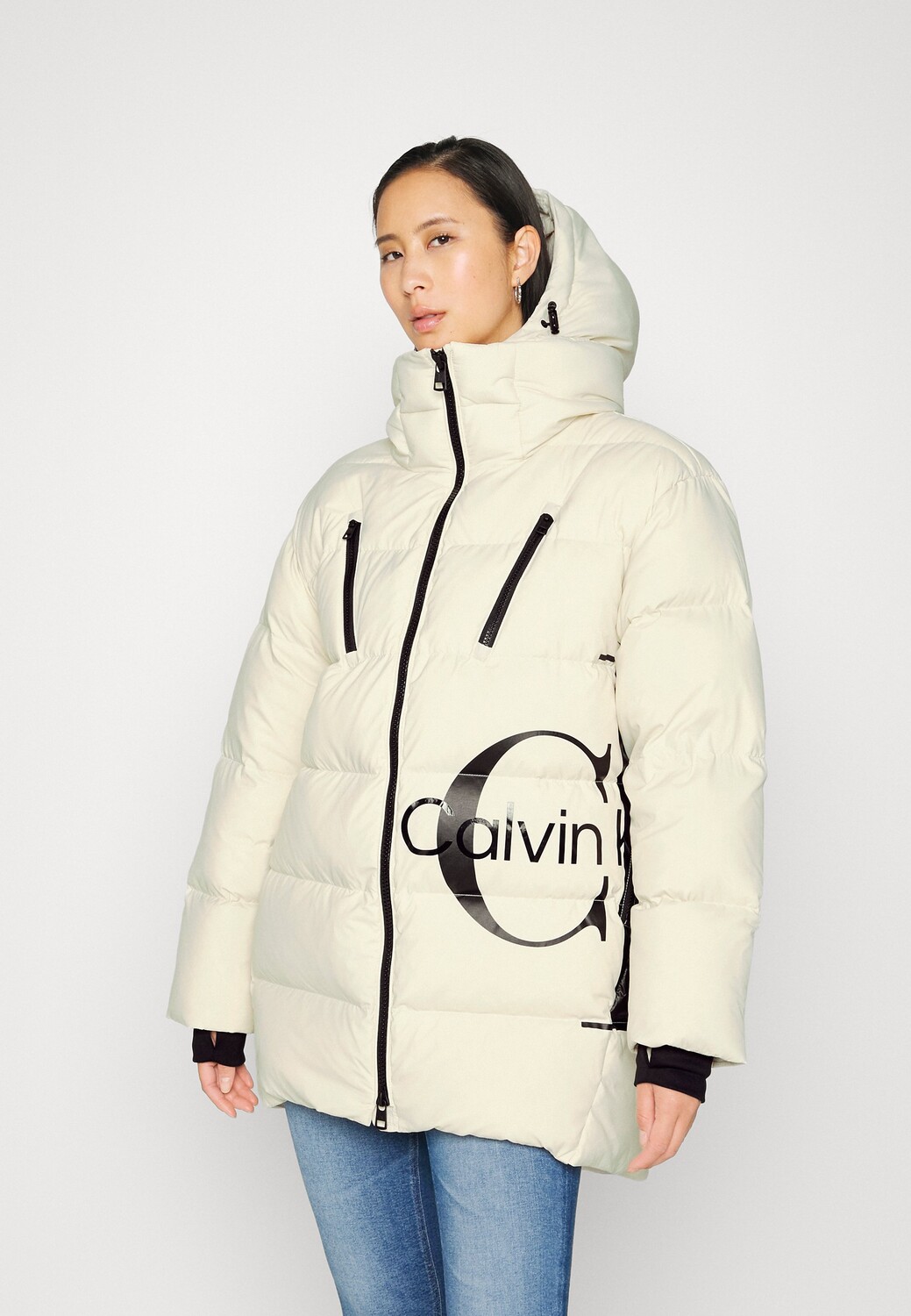 

Пуховик Calvin Klein Jeans, eggshell