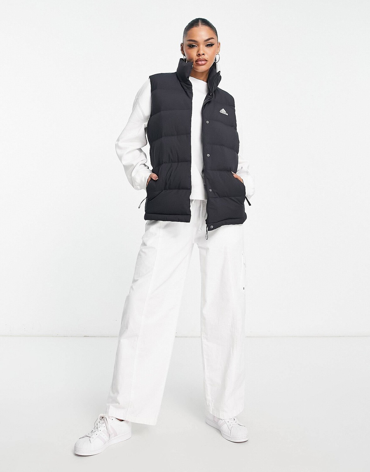 

Черный жилет adidas Outdoor Helionic