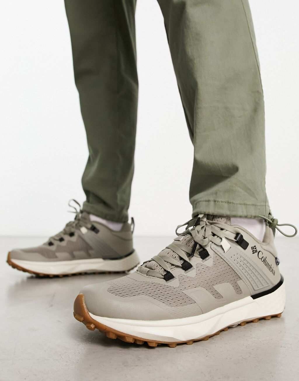 

Серые кроссовки Columbia Facet 75 Outdry