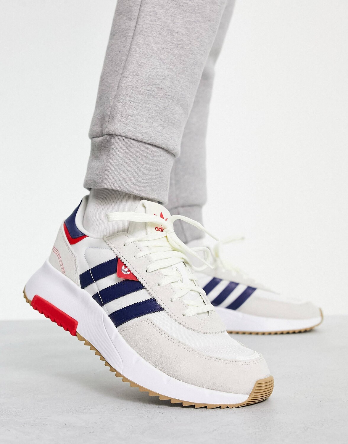 

Кроссовки в бело-синем цвете adidas Originals