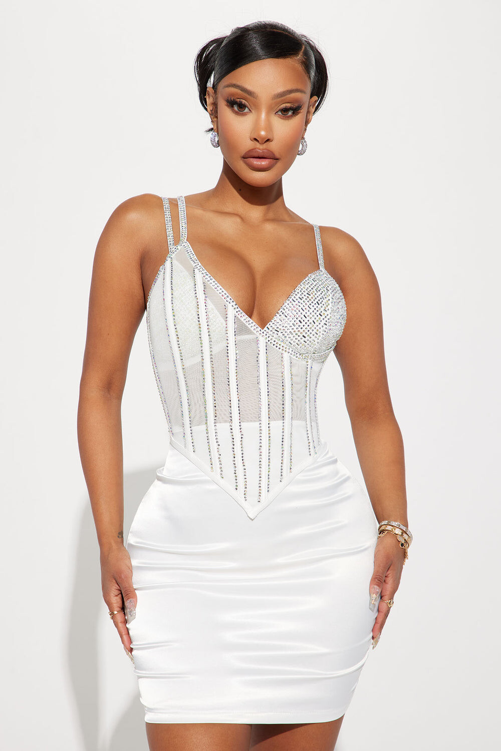 

Мини платье Fashion Nova BCCDS71005, белый