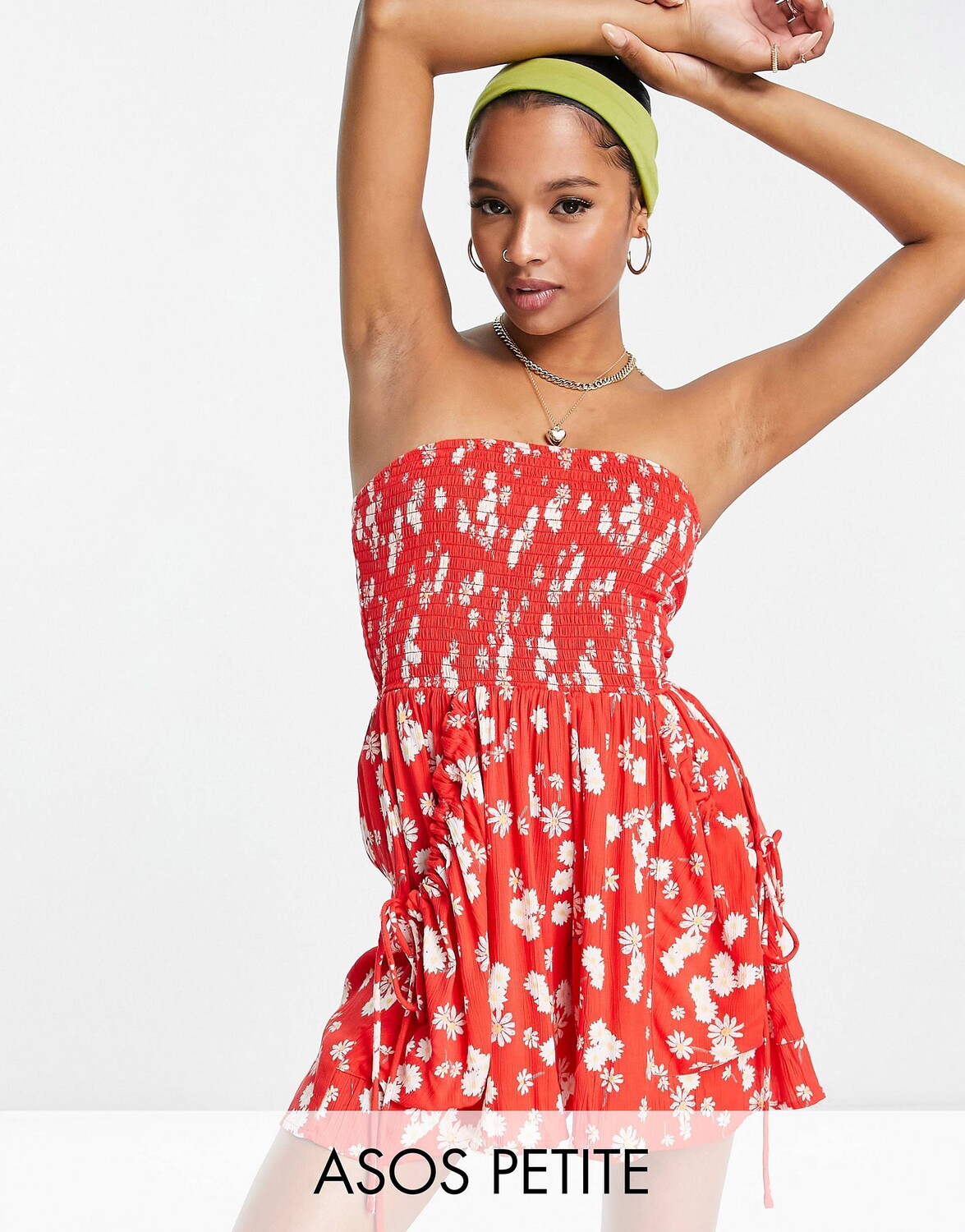 

Красный комбинезон с напуском без бретелек из мятого вискозного волокна ASOS DESIGN Petite