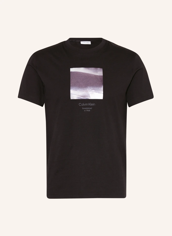 

Футболка Calvin Klein, черный