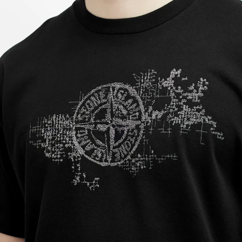 

Stone Island Футболка с камуфляжным принтом и тремя значками, черный