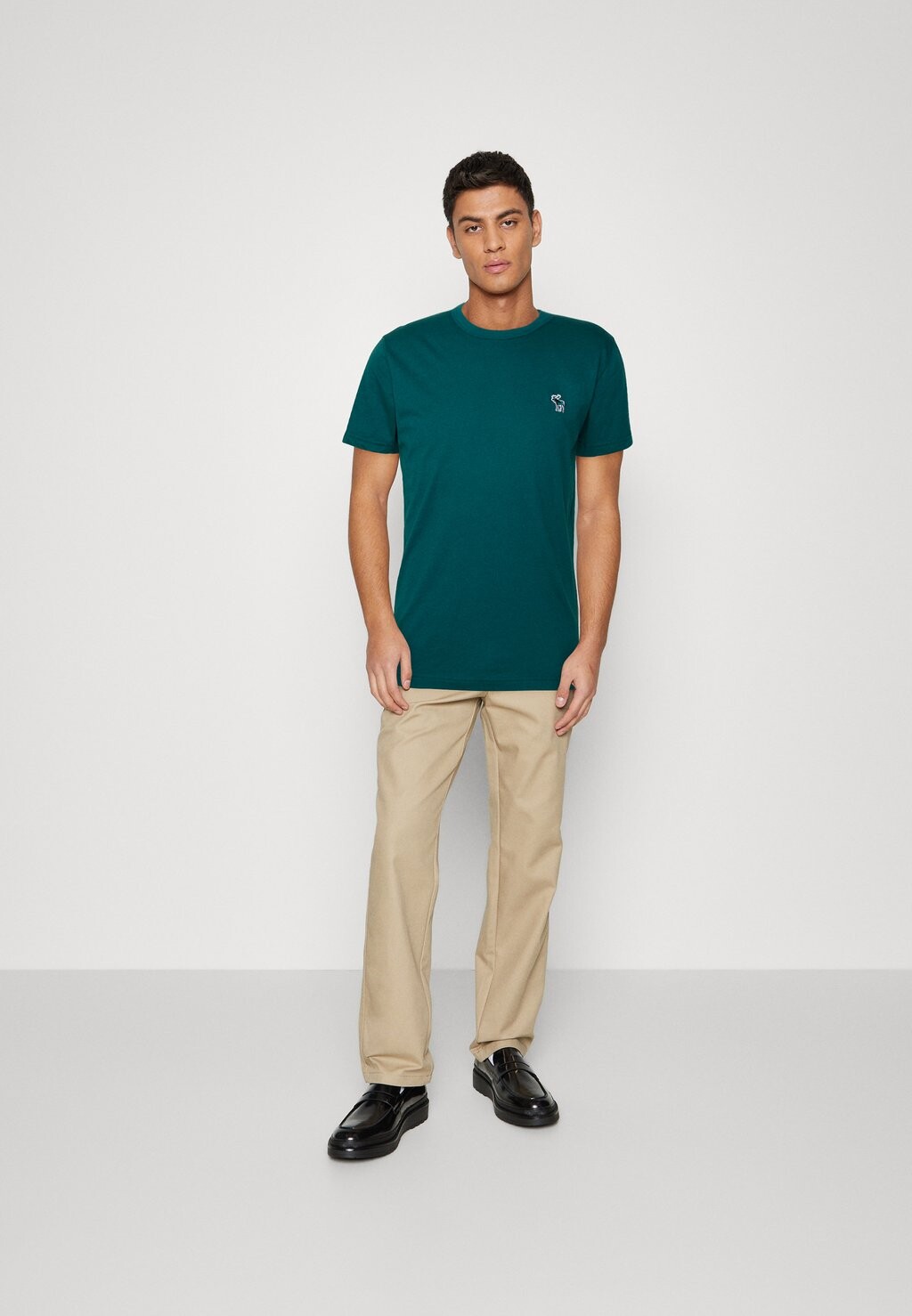 

базовая футболка Icon Crew Long Life 5 Pack Abercrombie & Fitch, цвет black/blue/green/moonrock/white