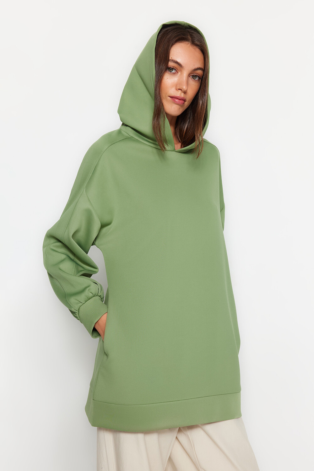 

Мятный широкий вязаный свитшот оверсайз с капюшоном и карманами Trendyol Modest, зеленый