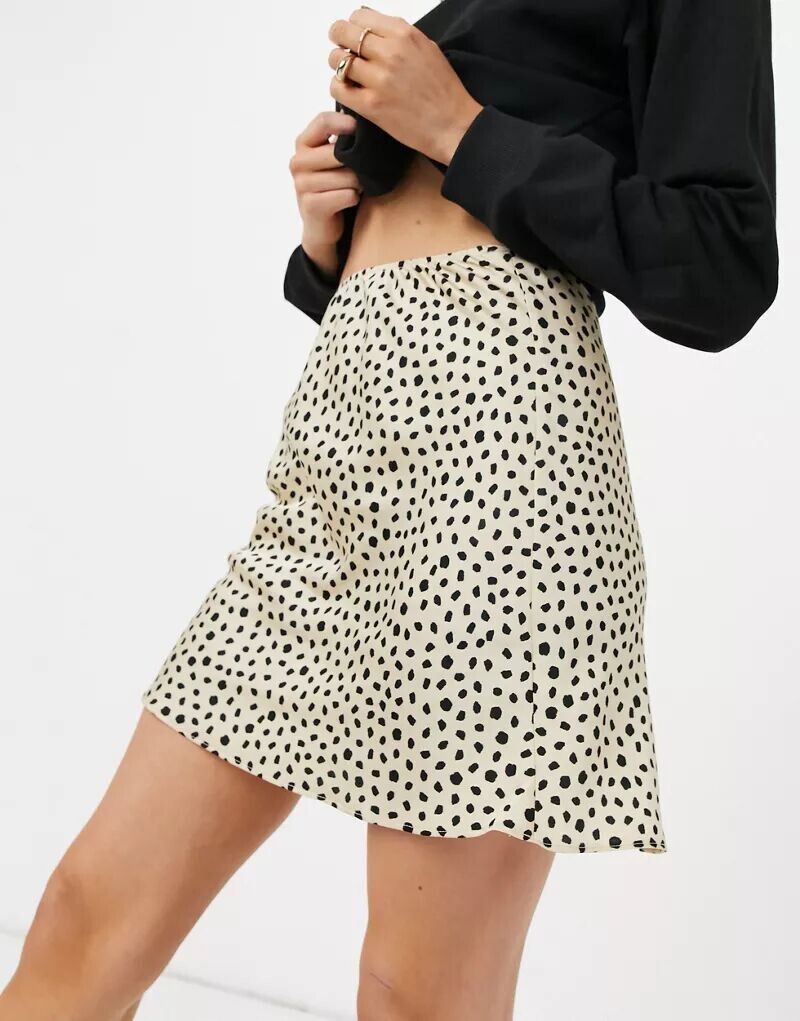 

Атласная юбка мини с леопардовым принтом ASOS