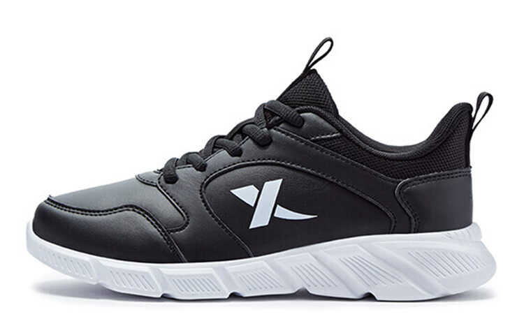 

Детские кроссовки GS Low-top Black/White Xtep