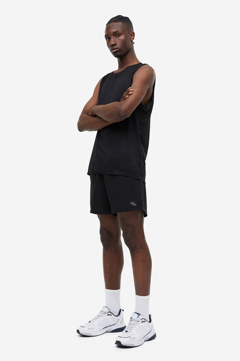 

Быстросохнущие спортивные шорты H&M