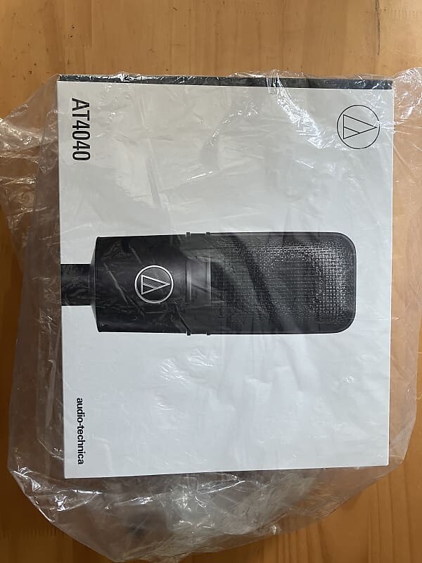 

Конденсаторный микрофон Audio-Technica AT4040 Large Diaphragm Cardioid Condenser Microphone