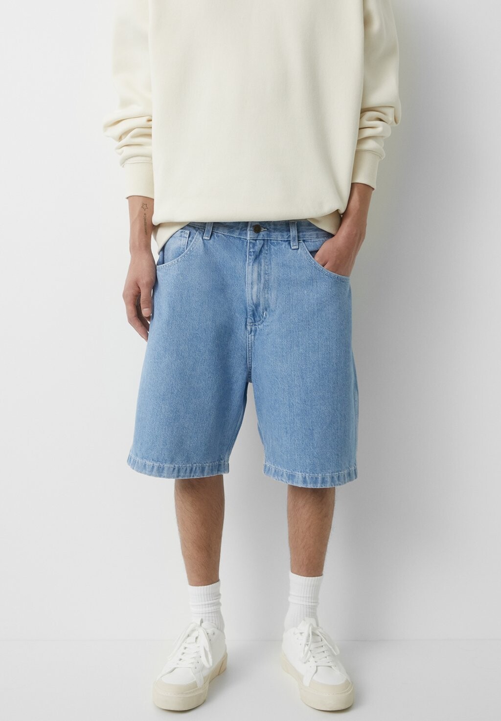 

Джинсовые шорты PULL&BEAR