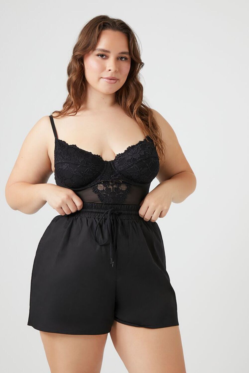 

Поплиновые шорты больших размеров на кулиске Forever 21, черный