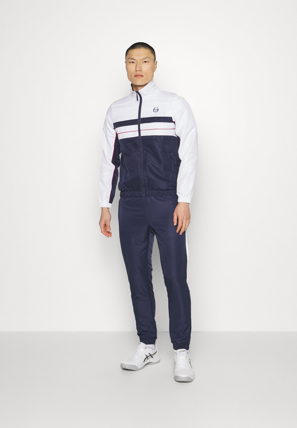 

Спортивный костюм Sergio Tacchini