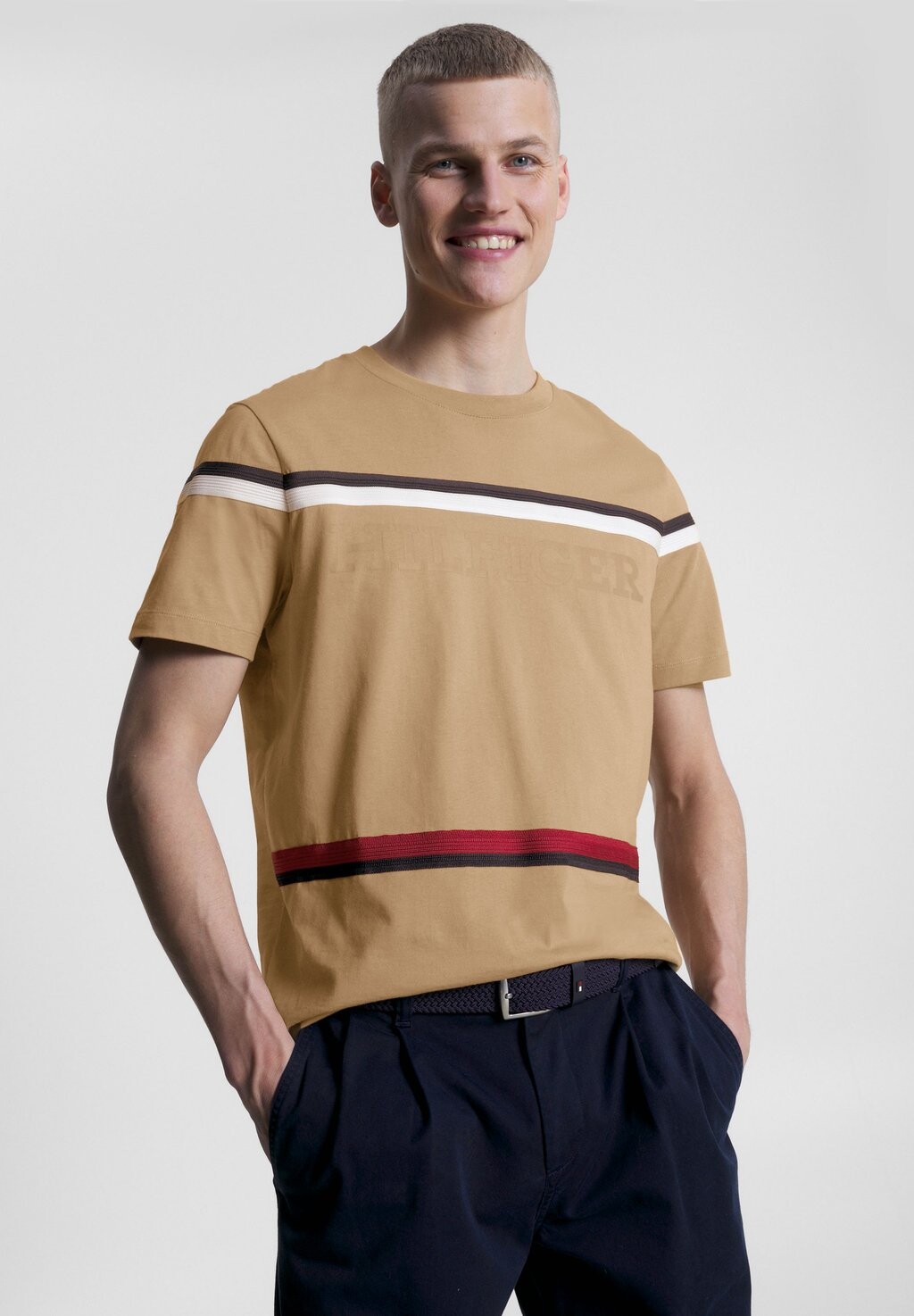 

Футболка с принтом Tommy Hilfiger, хаки