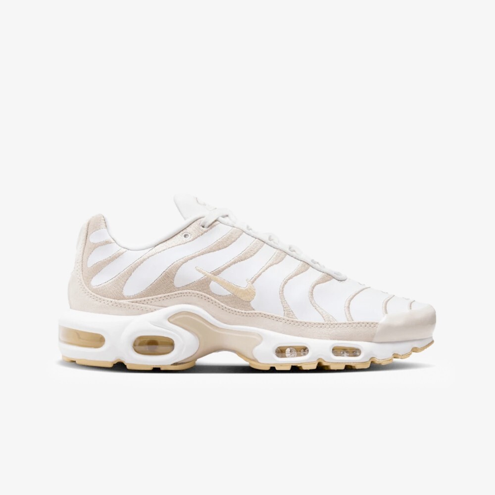 

Кроссовки Air Max Plus TN PRM 'Sanddrift' (W) Nike, мультиколор