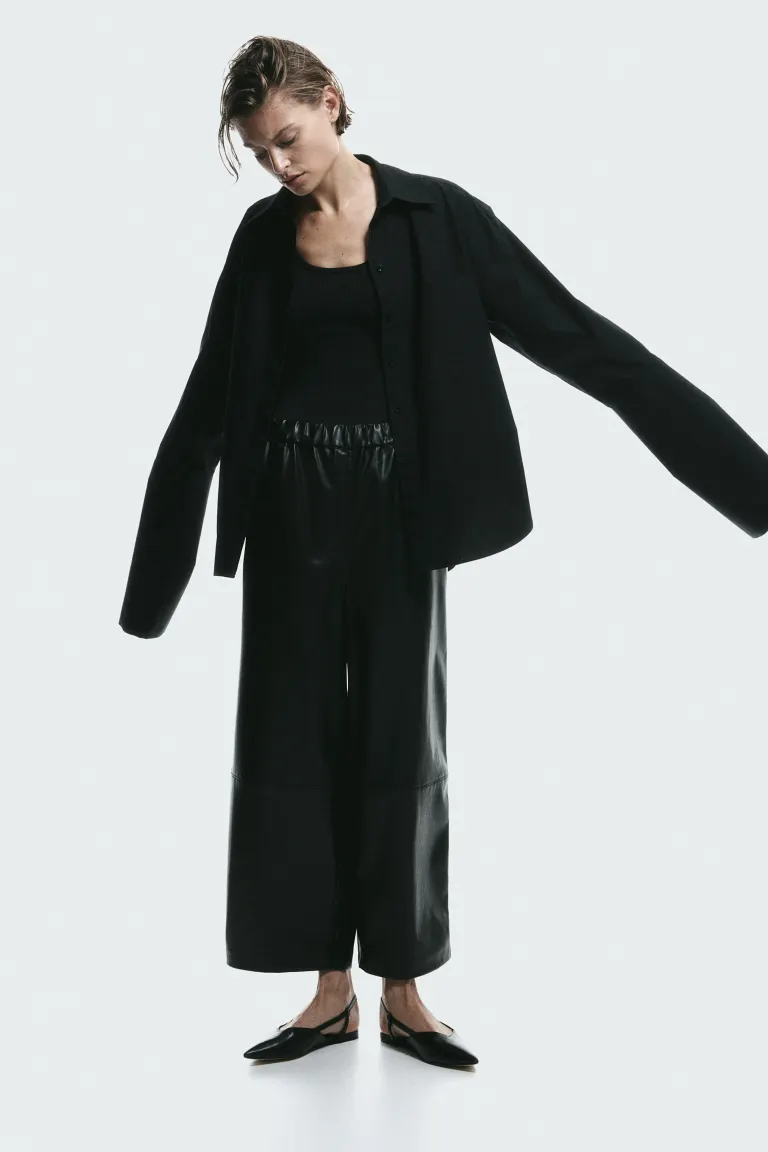 

Брюки с покрытием H&M, черный