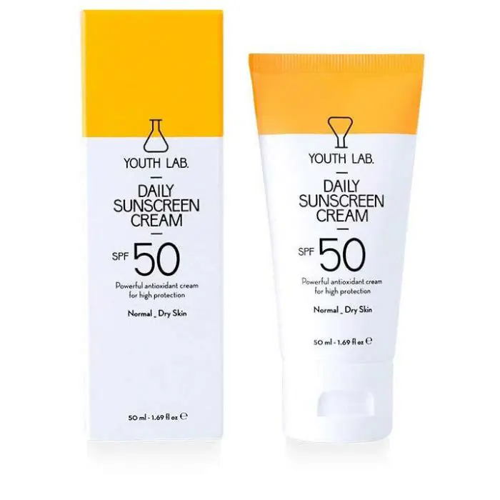 

Солнцезащитный крем protector solar facial spf50 con color Youth Lab, объем 50 мл