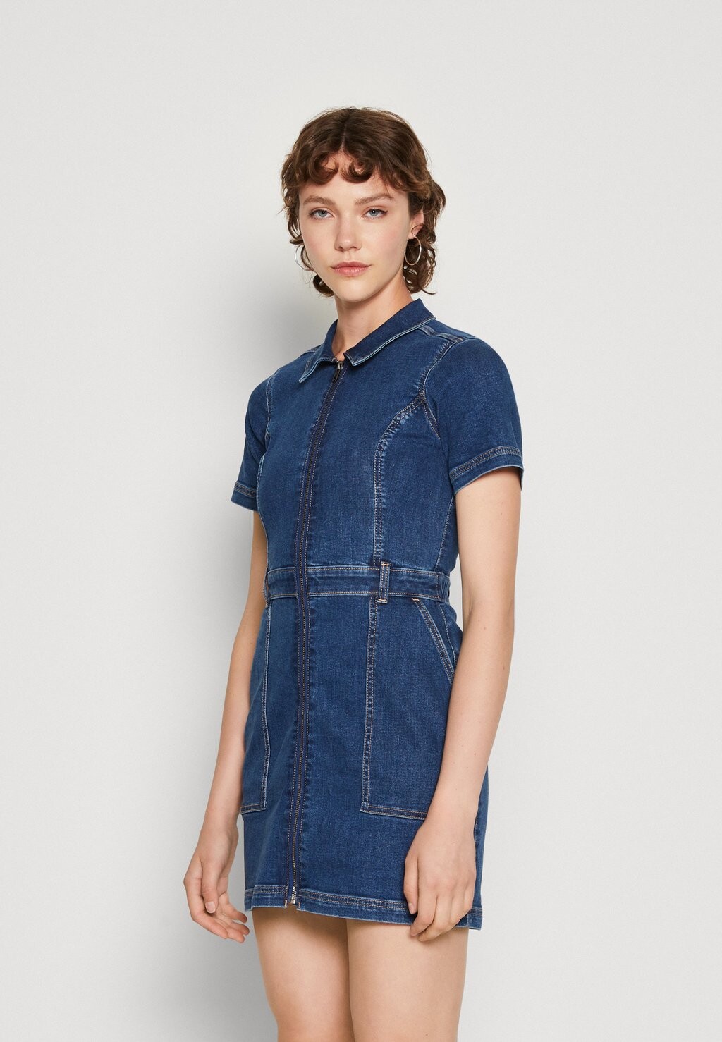 

Платье Vaquero Hollister Co. UTILITY DRESS, цвет denim
