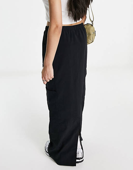 цена Черная нейлоновая юбка-парашют макси ASOS Weekend Collective