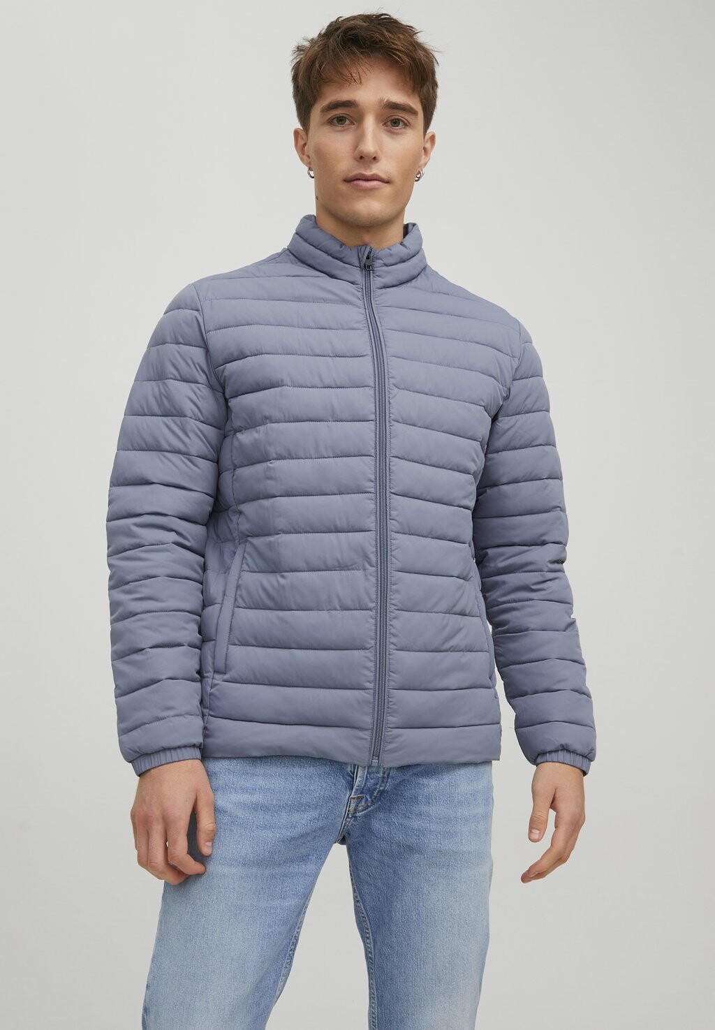 

Куртка межсезонная JJERECYCLE PUFFER COLLAR Jack & Jones, кремень