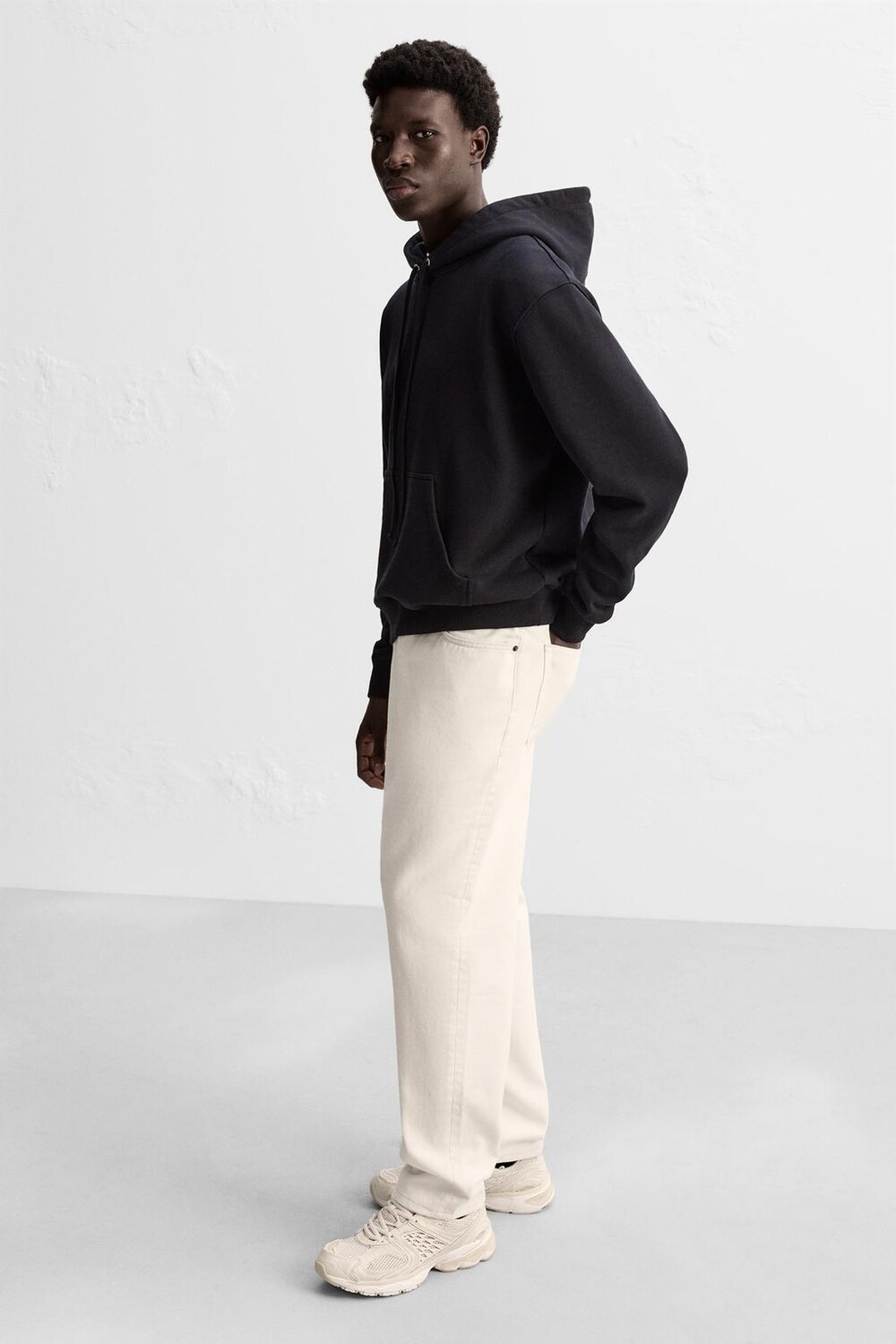 

Кроссовки Origins 001 ZARA, цвет bone white