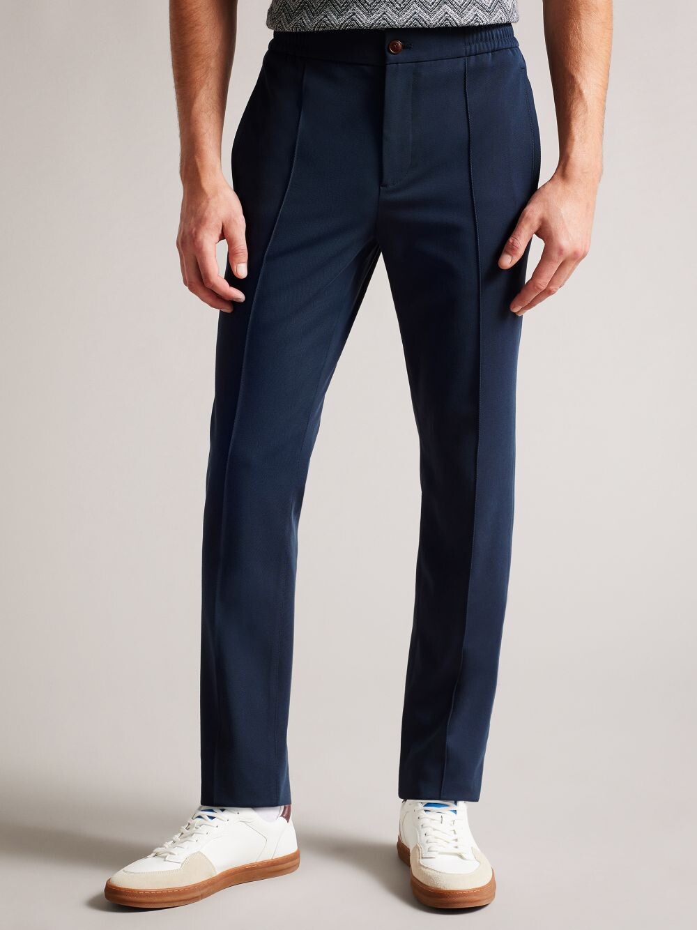 

Брюки узкого кроя на резинке Ted Baker Rodny Irvine, темно-синие, Синий